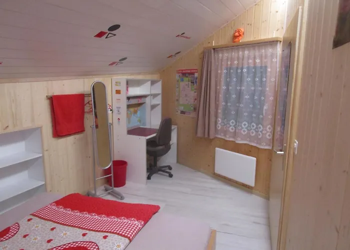 ベッド・アンド・ブレックファスト Postman8 - *